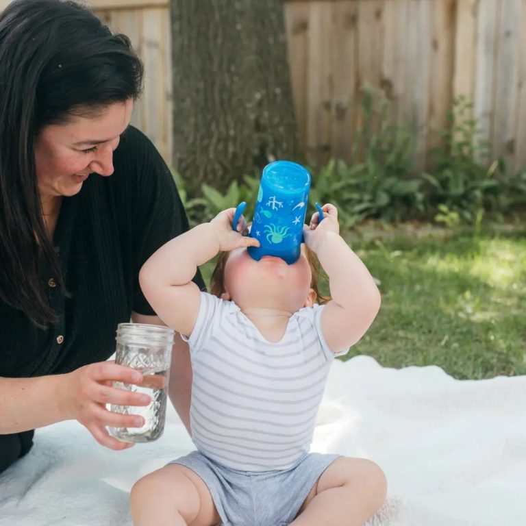 Vaso 360° con asas 300ml 9M+ Dr. Brown's, Azul y Rosado