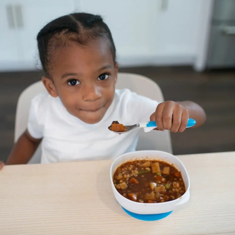 Set Tenedor y Cuchara agrarre suave 12M+ (Azul/Blanco) Dr. Brown's