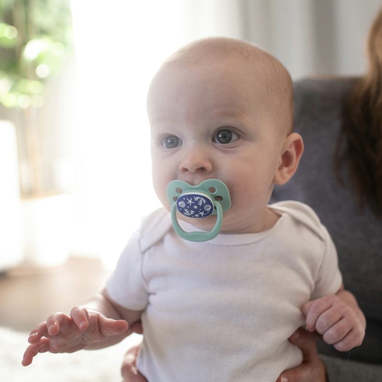 Chupete Advantage Noche, Océano Azul 0-6M, 2UN  Dr. Brown's