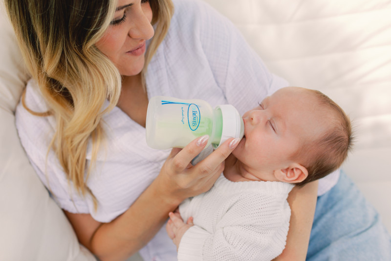 Guía de niveles de tetina Dr. Brown's Options+ según edad del bebé